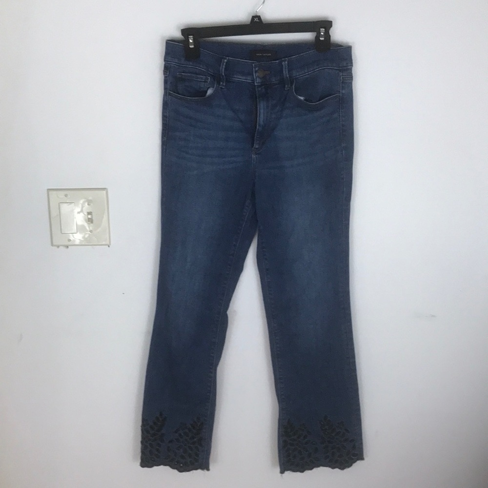 Ann Taylor the Flare Crop with Embroidery Size 6